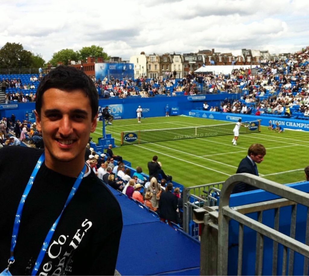 Queens Club ve tenis yazısı. Turnuva ile ilgili bilgiler.